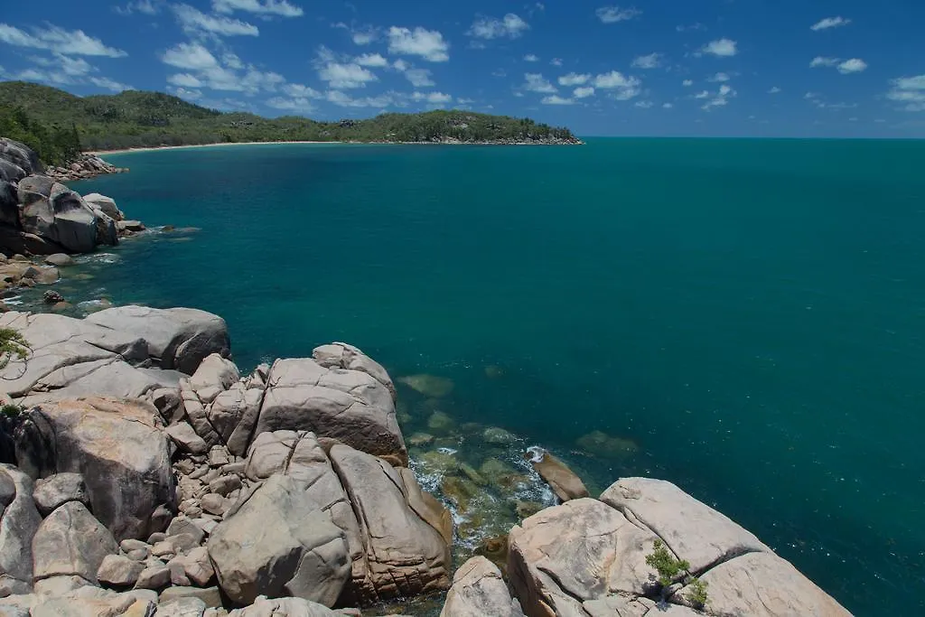 Penthouse On Bright Point Apartment Nelly Bay